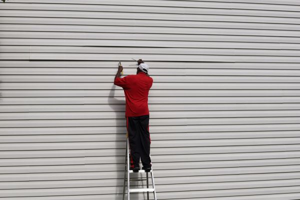 Cost of Siding Reattachment in Toms River
